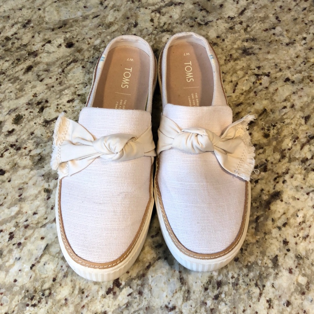 Toms slip on shoes
